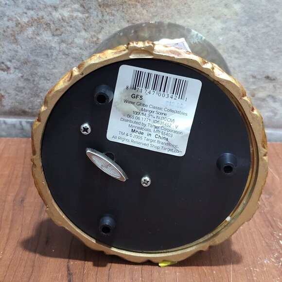 Manger Scene Water Globe Music Box Plays Joy To The World - Picture 5 of 13